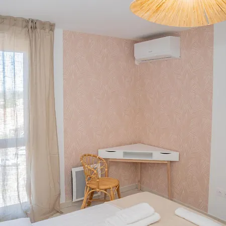 Sete, 2 Chambres, Terrasse Et Proximite Plages *