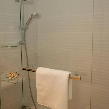 Sete, 2 Chambres, Terrasse Et Proximite Plages Apartman